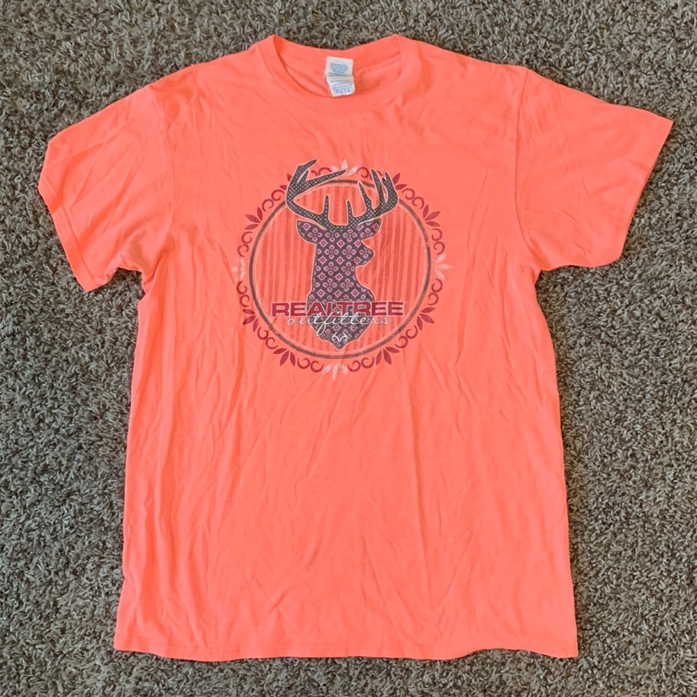 Realtree women’s medium t shirt